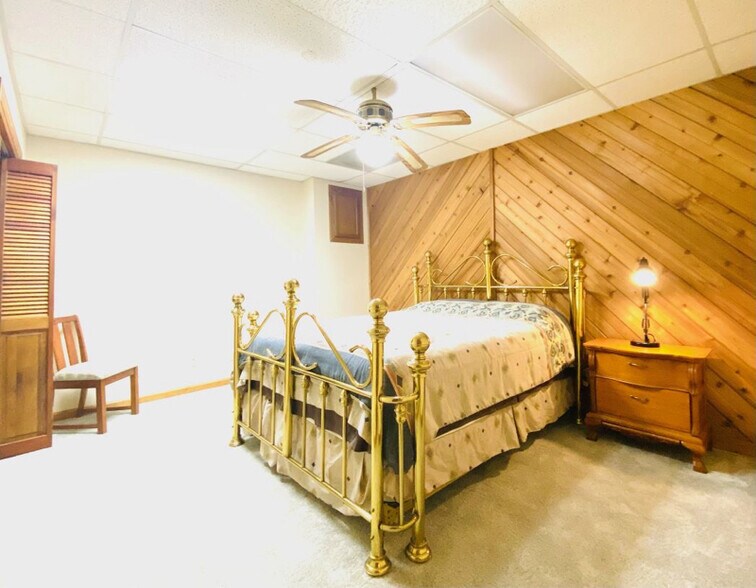 Primary Photo - 1418 Collins Hill Rd