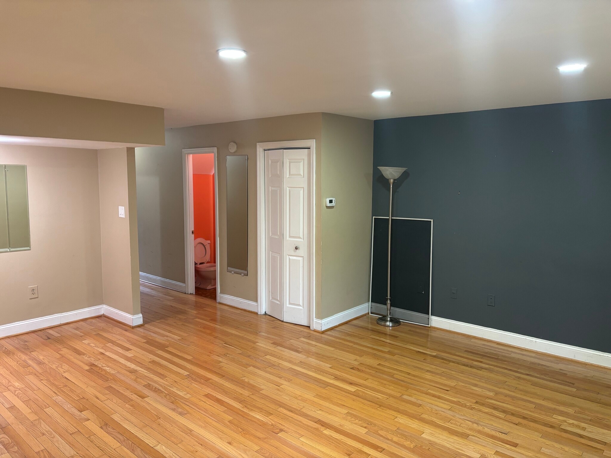 Building Photo - 5911 Mayflower Ct