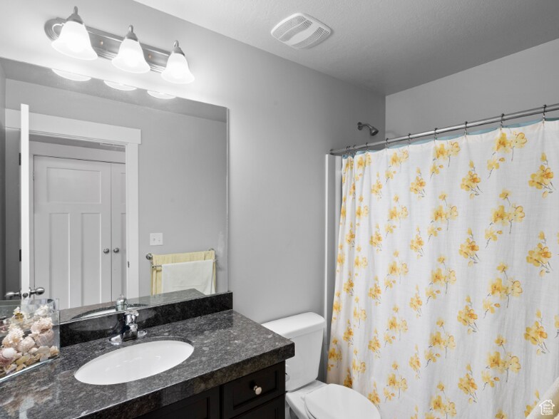 Building Photo - 797 Newfield Dr