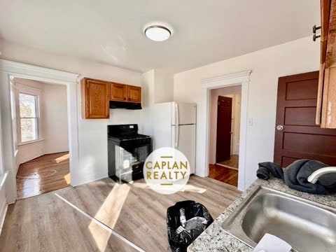 Building Photo - 104 Webster St