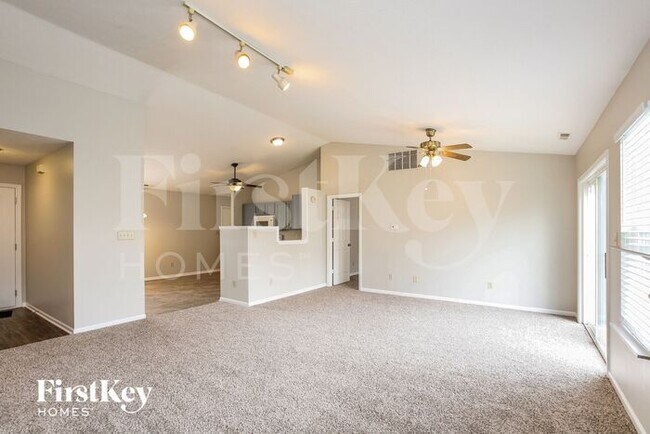 Building Photo - 10290 Stillwell Dr