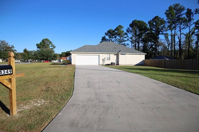 Building Photo - 4349 Summerlin Dr