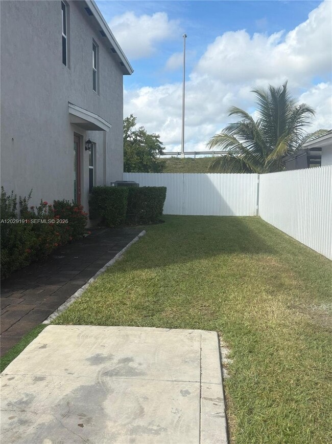 Building Photo - 26964 SW 132 Ct Rd