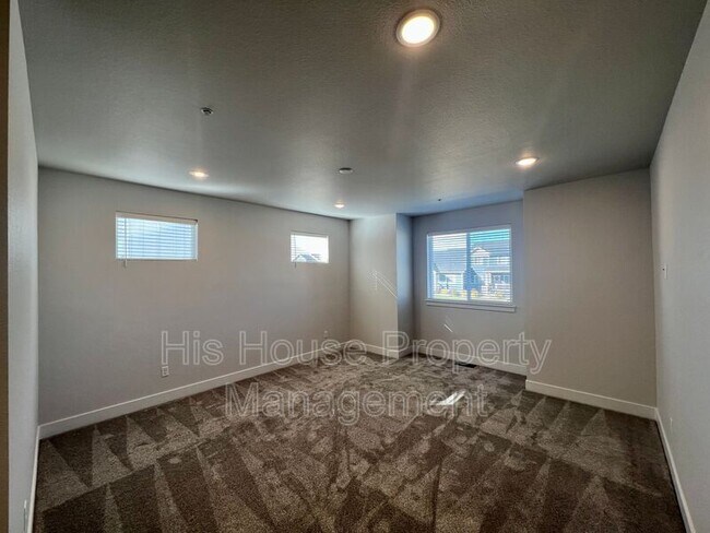 Building Photo - 4125 24th Street Rd