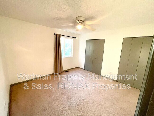 Building Photo - 4570 Witches Hollow Ln