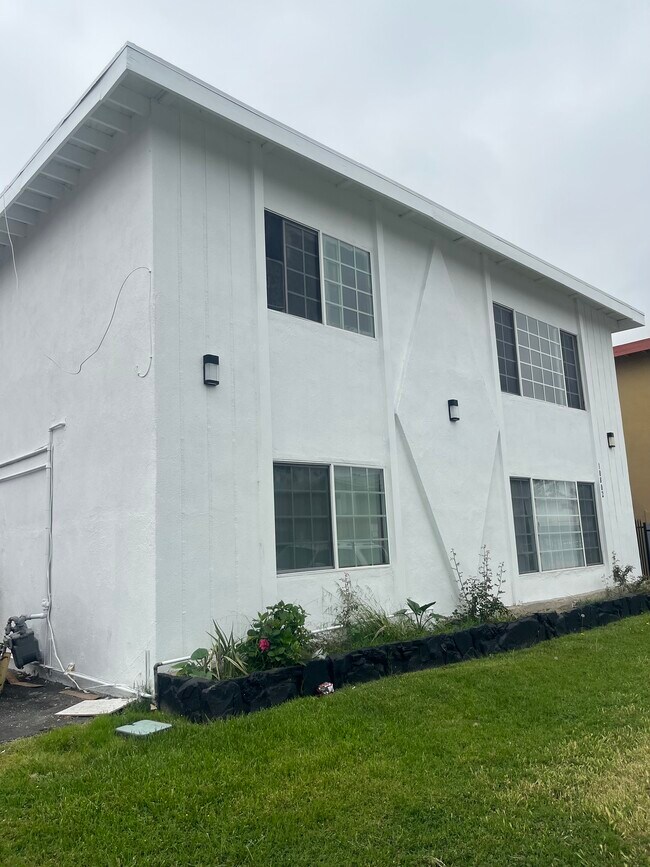 Building Photo - 10802 Palma Vista Ave