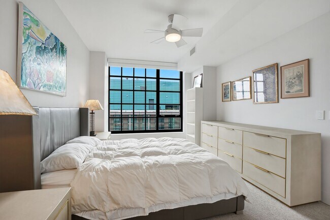 Building Photo - FURNISHED OR UNFURNISHED! One of the Most Desirable Locations On the Wharf!  1 Bed at the VIO! Av...