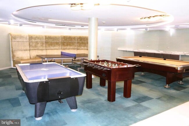 Building Photo - 8350 Greensboro Dr