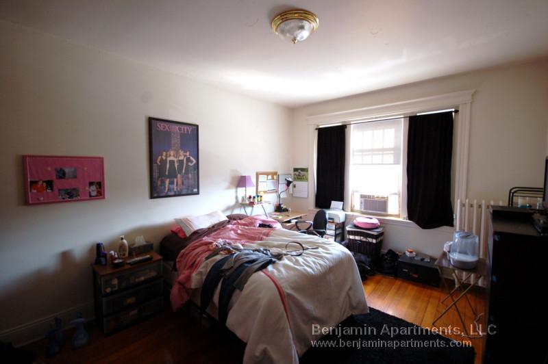 Building Photo - 1786 Beacon St