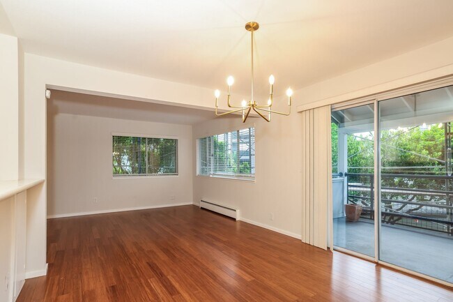 Building Photo - 2 Bedroom Condo in Highly Desirable Richmond Marina Bay!