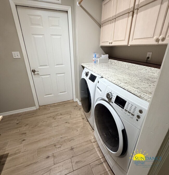 Building Photo - 4412 Windrush Dr