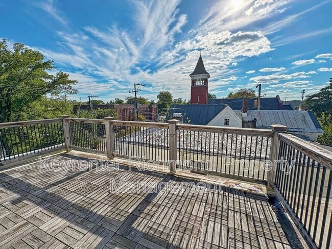 Building Photo - 1311 Perry St