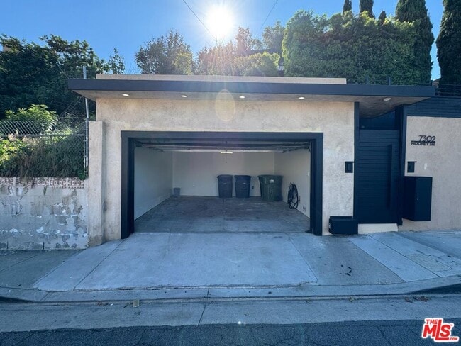 Building Photo - 7302 Mooney Dr