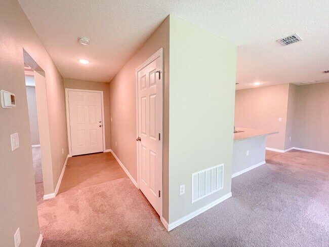 Building Photo - BEAUTIFUL 3BD/2BA Home in Palm Bay!!