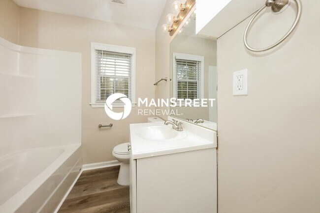 Building Photo - 3 Bedroom Pet-Friendly Home in Powder Springs, GA with Main Street Renewal