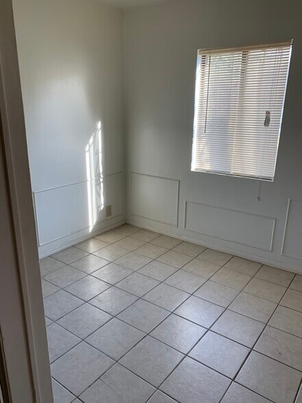 Nook area - 2640 S Corning St