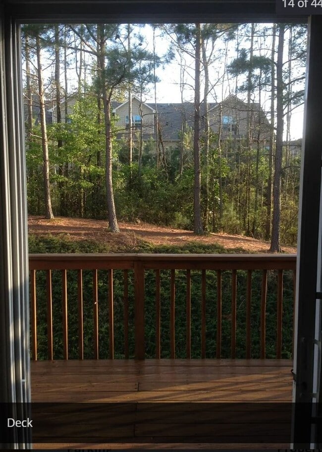 Building Photo - Spectacular Lake View Townhome in Alpharetta – 3 Bedrooms + Office | Available July 1, 2026