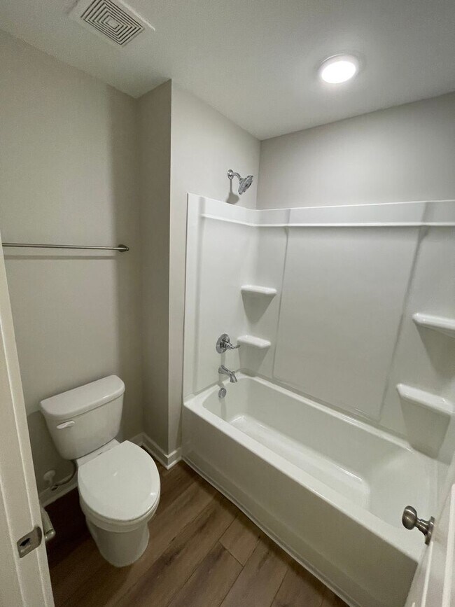 Building Photo - Home for Rent in Calera, AL!!! View with 48 Hours Notice!