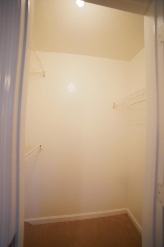 Building Photo - 1264 Ocala Rd