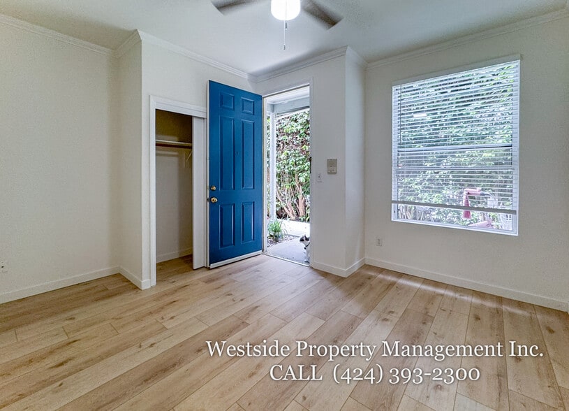 Building Photo - 1117 3rd St