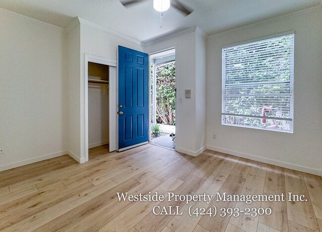 Building Photo - 1117 3rd St