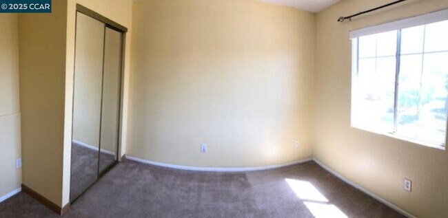 Building Photo - 125 Asusena Dr