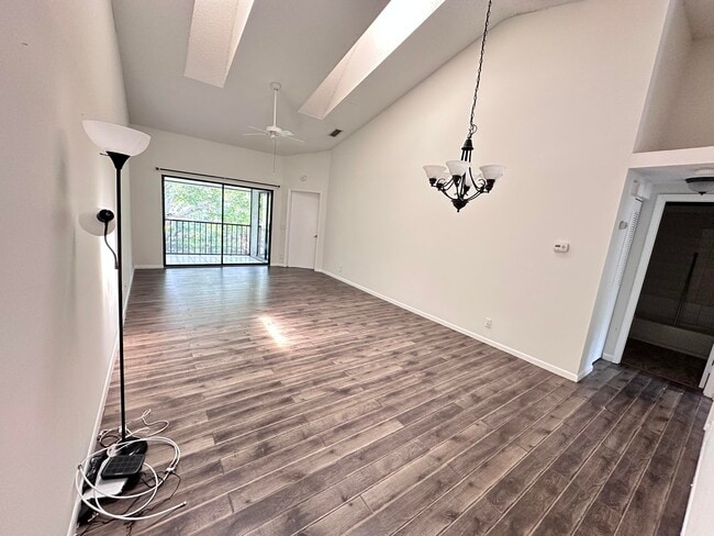 Building Photo - 306 Harbour Pointe Way