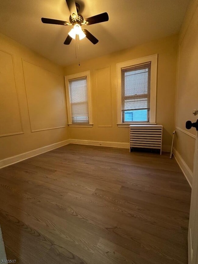 Building Photo - 61 Wainwright St