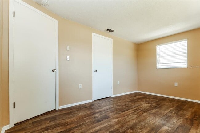 Building Photo - 1753 Kenilworth St