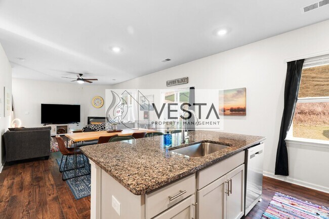 Building Photo - 575 Country Oak Dr