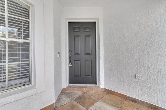 Building Photo - 2113 Jessa Dr