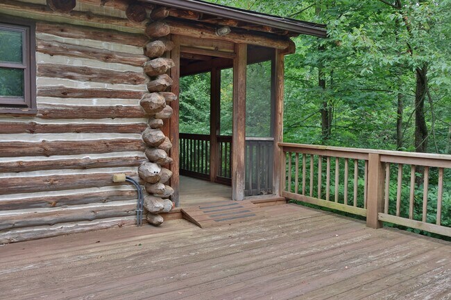 Building Photo - 980 Mine Rd