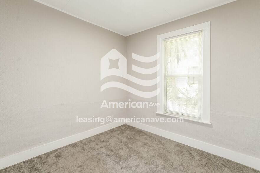 Building Photo - 624 Marion St