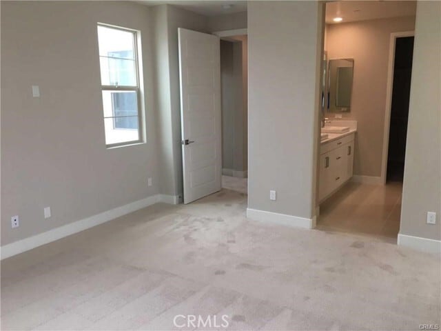 Building Photo - 171 Interval