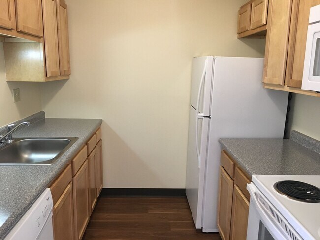 Building Photo - 133 Eastern Ave