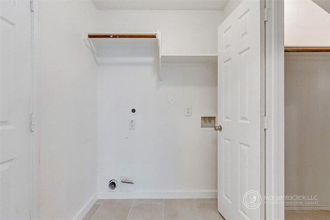 Building Photo - 4831 Sand Colony Ln