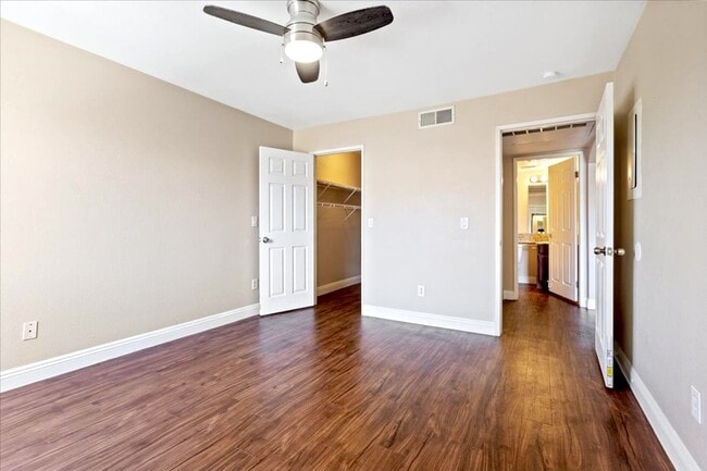 Building Photo - 5154 S Jones Blvd