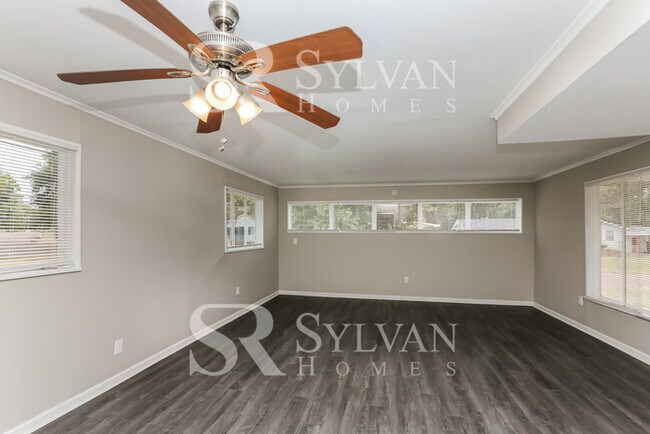 Building Photo - Carve Out a Great Life Here!