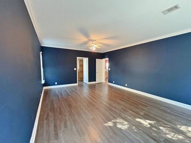 Building Photo - Beautiful 3-Bedroom Home in Seminole, FL!