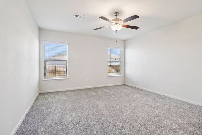 Building Photo - 721 Trinity Trl