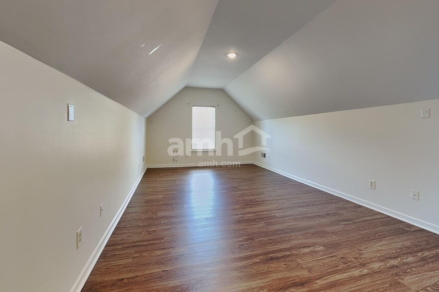 Building Photo - 15006 Jerpoint Abby Dr