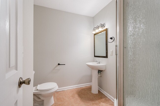 Building Photo - 311 E Montcastle Dr