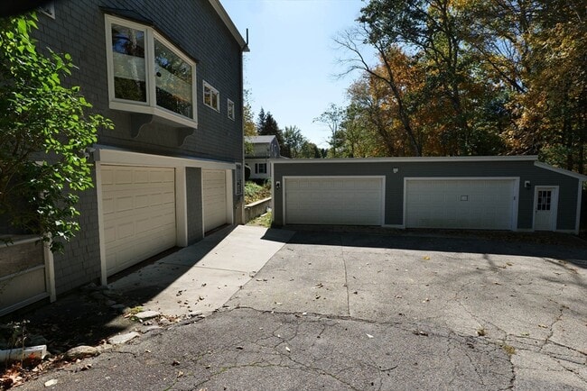 Building Photo - 23 Winter St