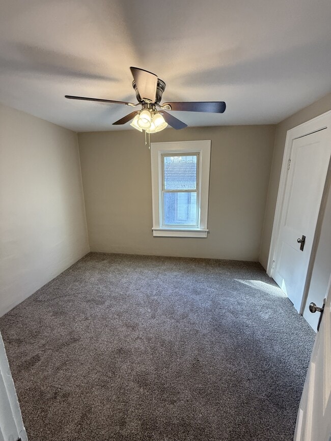 Building Photo - 1452 Honodle Ave