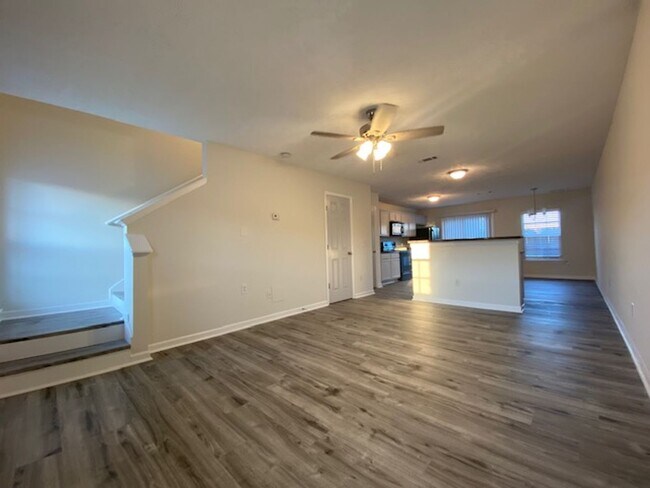 Building Photo - 324 Stewarts Landing Cir