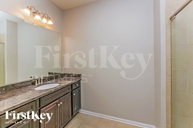 Building Photo - 520 Palm Springs Cir