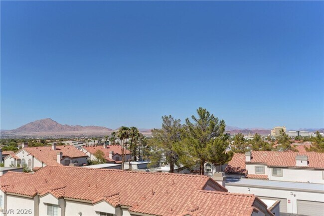 Building Photo - 362 Promontory Dr