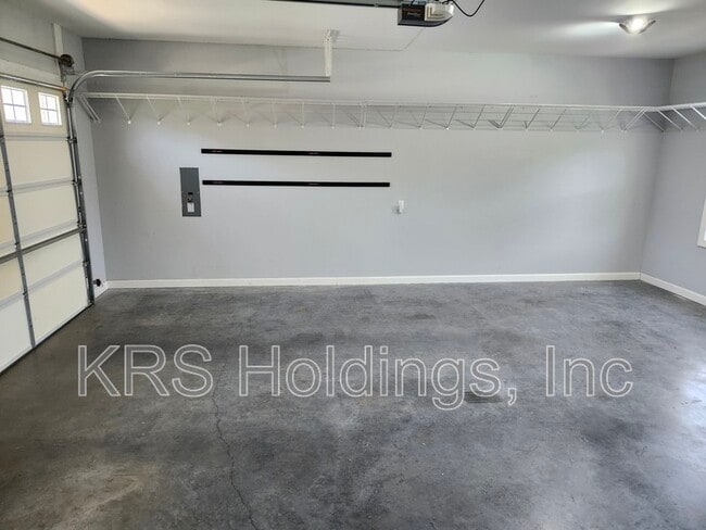 Building Photo - 4517 Wiltshire St