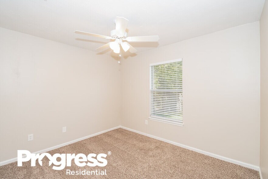 Building Photo - 492 Heron Nest Point