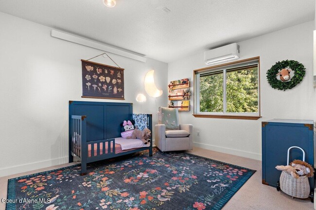 Building Photo - Great CDA Location!